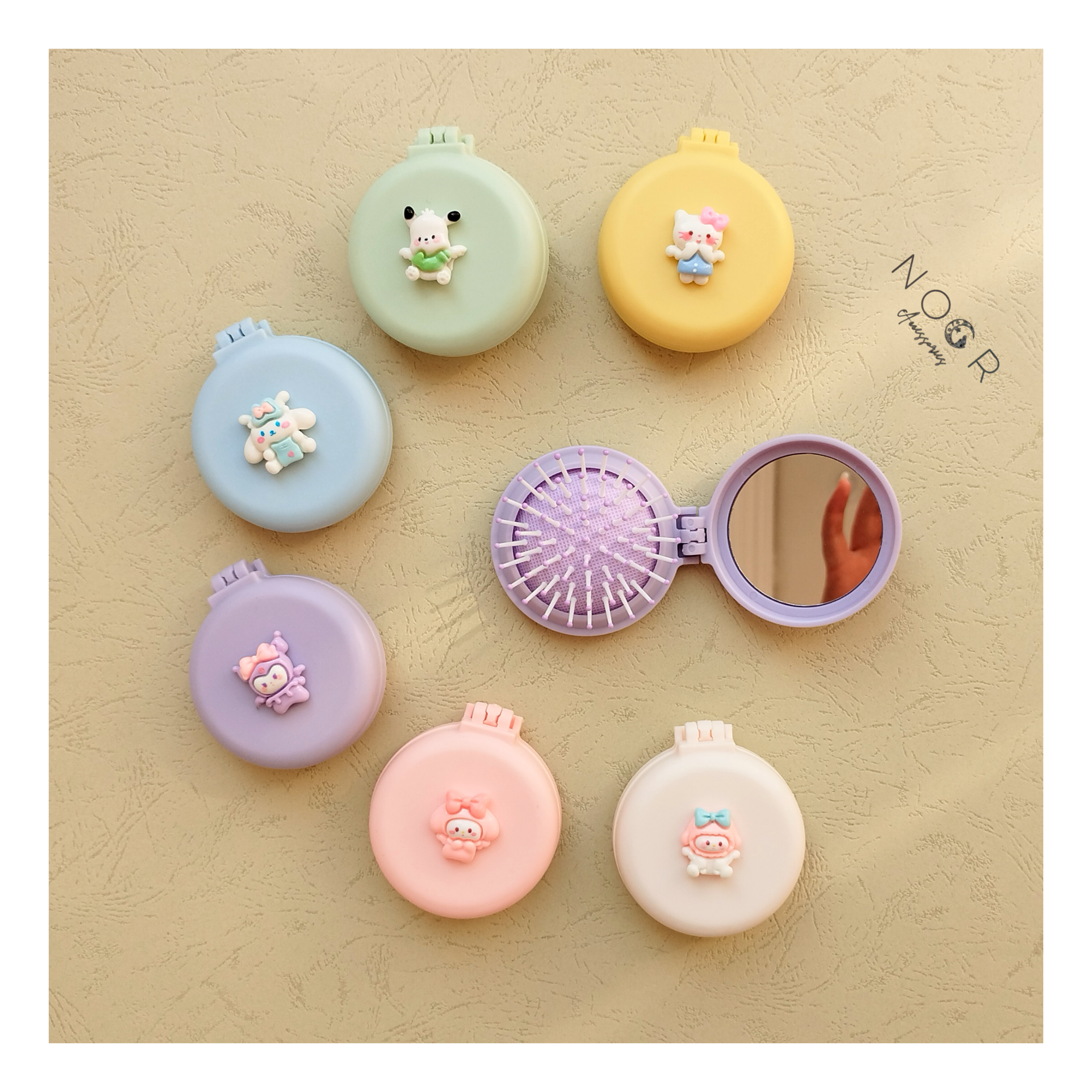 برس آینه دار تاشو