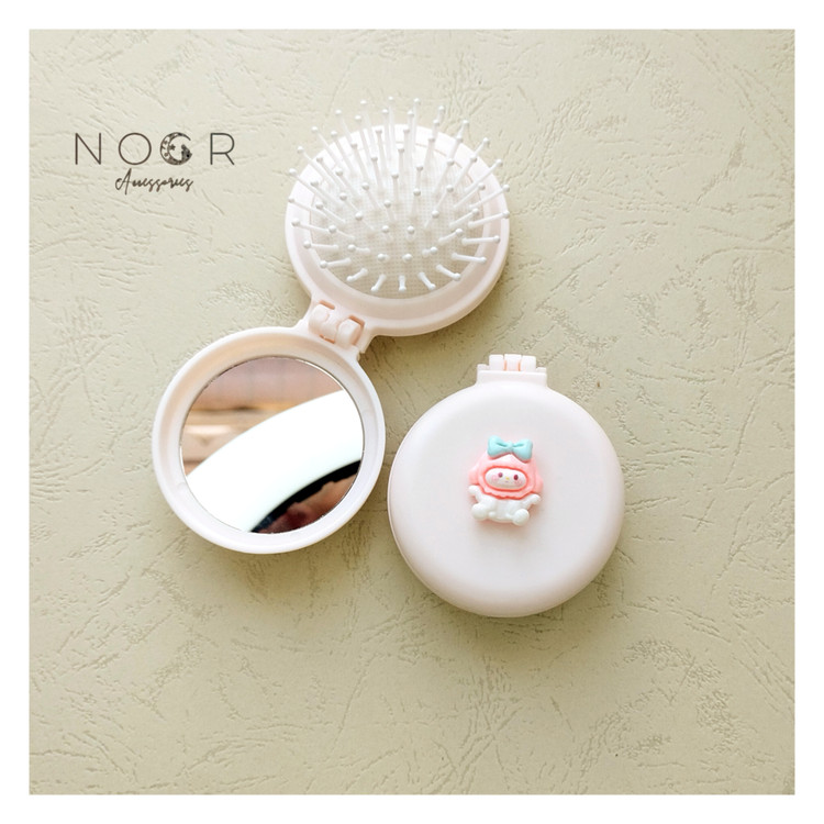 برس و آینه تاشو