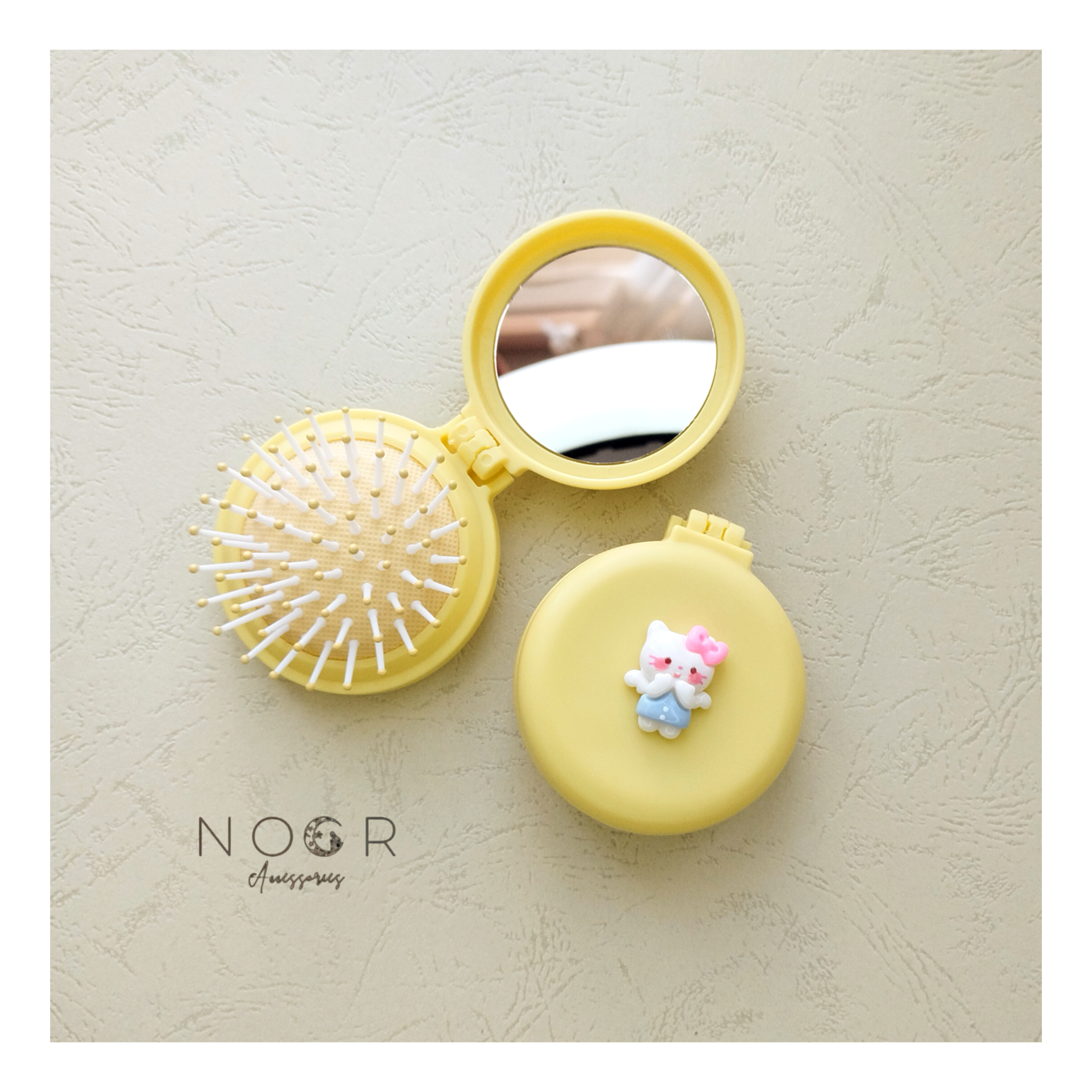 آینه و برس تاشو